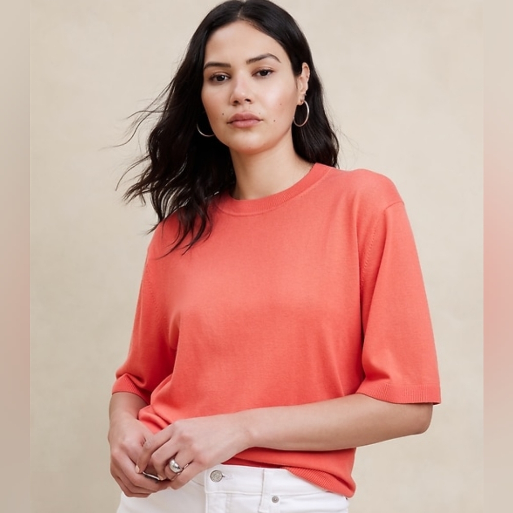 Banana Republic Coral Forever Sweater Short Sleeve Shirt. Size Small